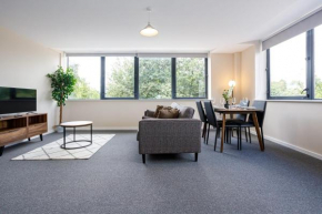 Stylish and Bright 2 Bedroom Apartment Manchester